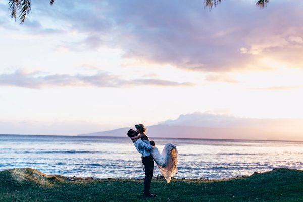 this-olowalu-plantation-house-wedding-marries-hawaiian-tradition-and-new-england-charm-47