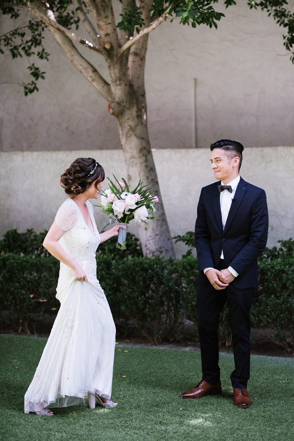 whimsical-black-white-palm-springs-wedding-avalon-hotel-28