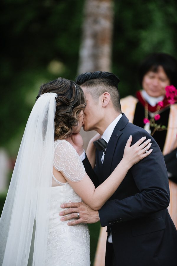 whimsical-black-white-palm-springs-wedding-avalon-hotel-46