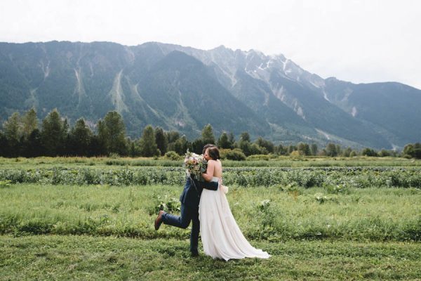 cozy-diy-british-columbia-wedding-in-shades-of-blue-bake-photography-22