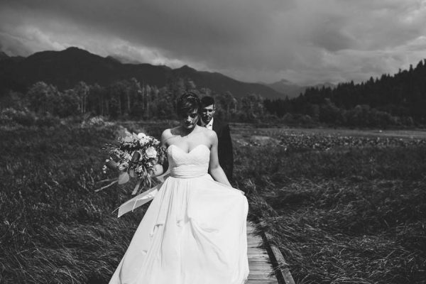 cozy-diy-british-columbia-wedding-in-shades-of-blue-bake-photography-34