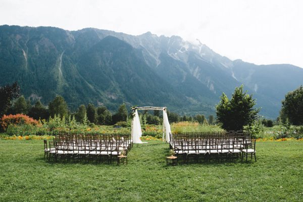 cozy-diy-british-columbia-wedding-in-shades-of-blue-bake-photography-39