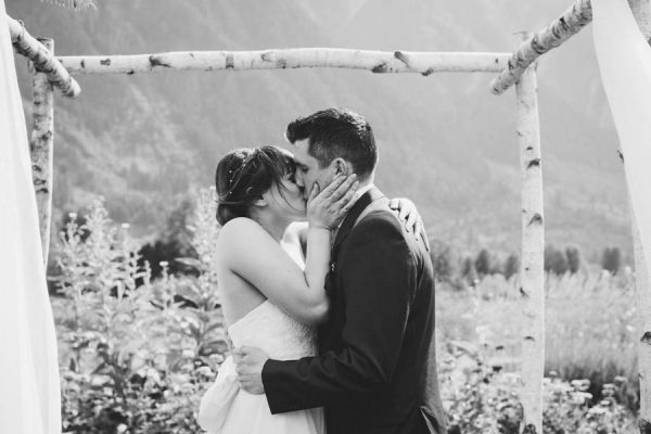 cozy-diy-british-columbia-wedding-in-shades-of-blue-bake-photography-44