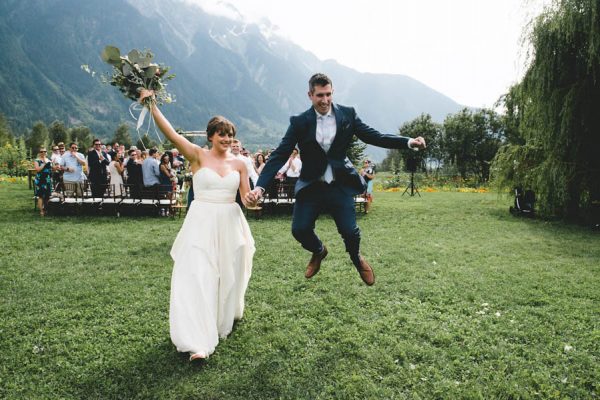 cozy-diy-british-columbia-wedding-in-shades-of-blue-bake-photography-45