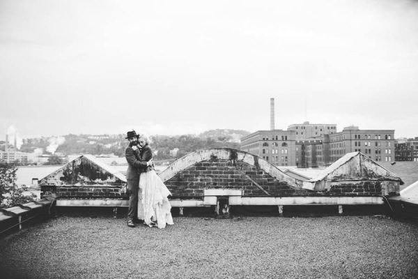 edgy-pittsburgh-wedding-at-bar-marco-hot-metal-studio-40