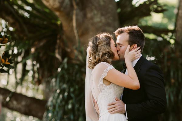 Elegant Green and White Queensland Wedding at Gabbinbar Homestead Edwina Robertson-33