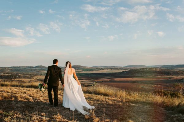 Elegant Green and White Queensland Wedding at Gabbinbar Homestead Edwina Robertson-41