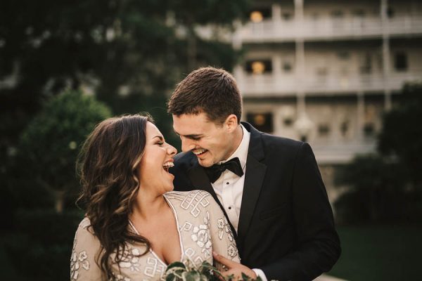 modern-classic-coronado-wedding-in-black-white-and-gold-brandi-potter-photography-14