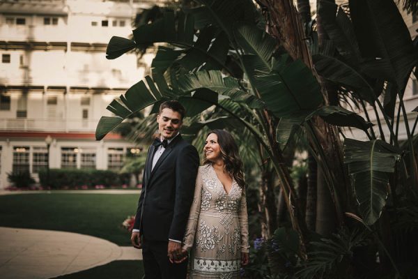 modern-classic-coronado-wedding-in-black-white-and-gold-brandi-potter-photography-23