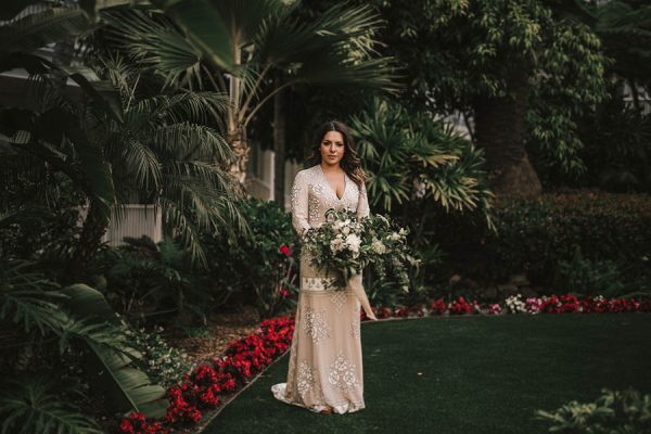 modern-classic-coronado-wedding-in-black-white-and-gold-brandi-potter-photography-27