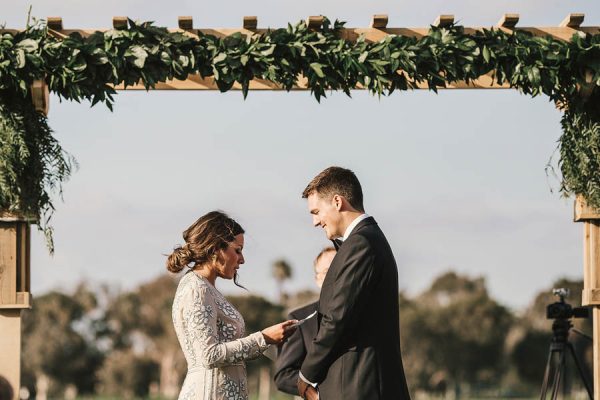 modern-classic-coronado-wedding-in-black-white-and-gold-brandi-potter-photography-32