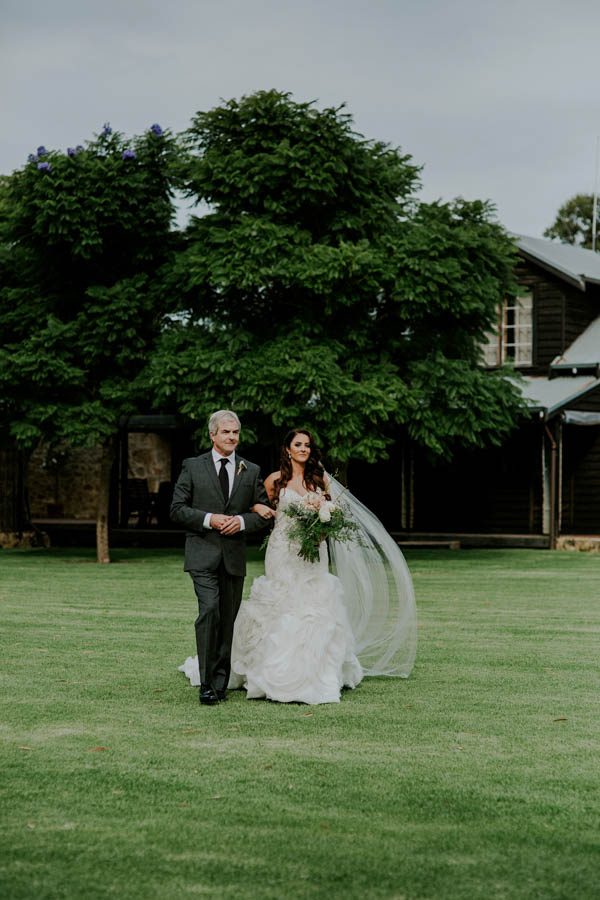 rustic-aussie-wedding-at-old-broadwater-farm-with-an-epic-heli-ride-life-photography-14