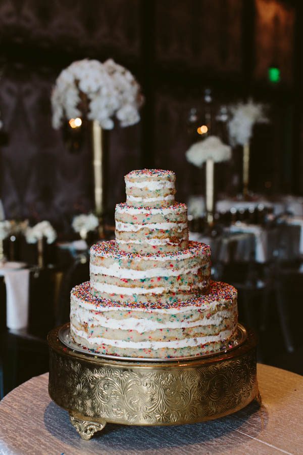 this-austin-rooftop-wedding-at-hotel-van-zandt-is-impossibly-glam-brandon-scott-photography-31