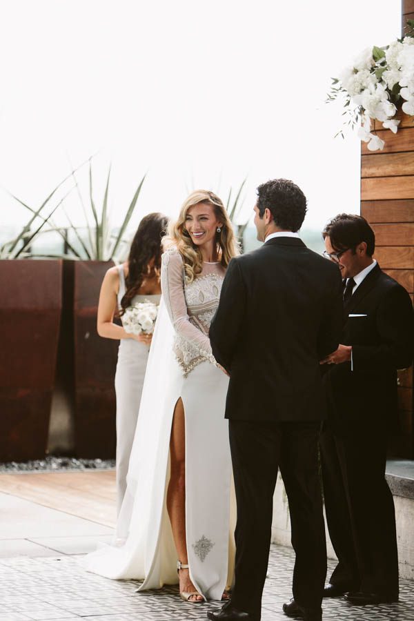 this-austin-rooftop-wedding-at-hotel-van-zandt-is-impossibly-glam-brandon-scott-photography-4