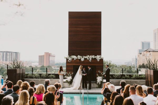 this-austin-rooftop-wedding-at-hotel-van-zandt-is-impossibly-glam-brandon-scott-photography-5