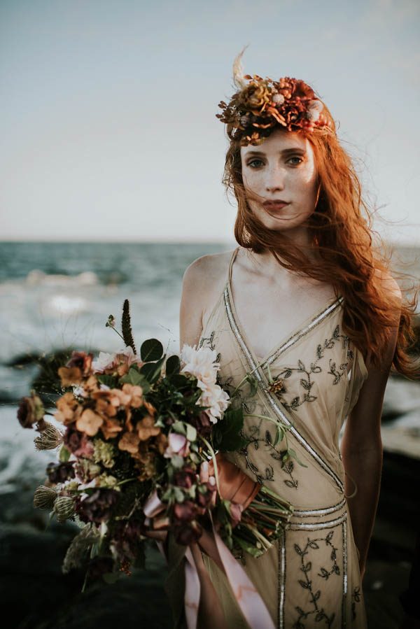 this-beachy-bridal-inspiration-has-a-moody-romantic-twist-allison-markova-photography-28