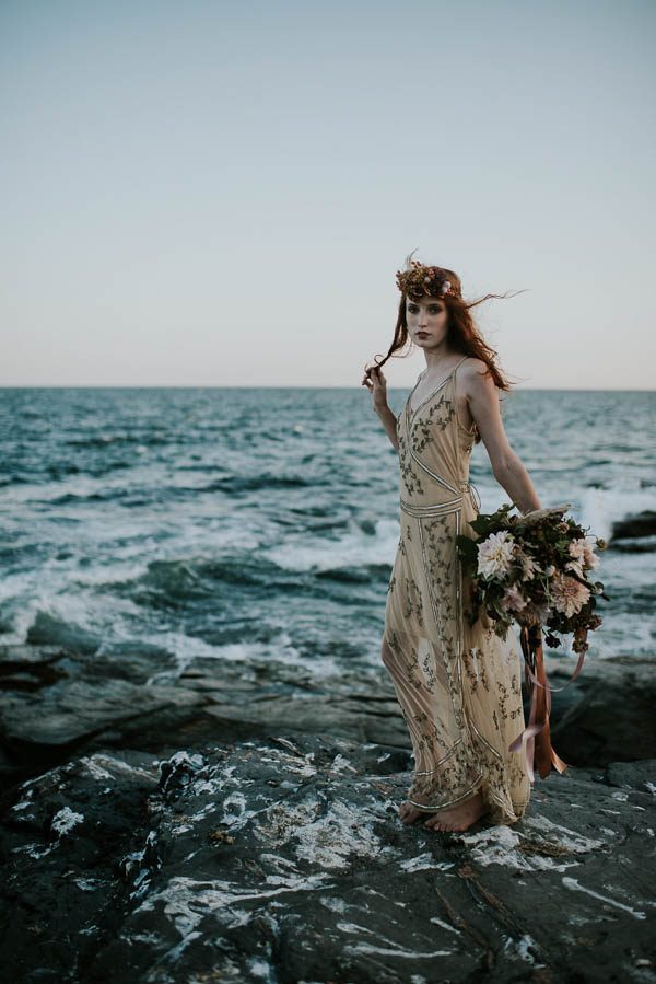 this-beachy-bridal-inspiration-has-a-moody-romantic-twist-allison-markova-photography-39