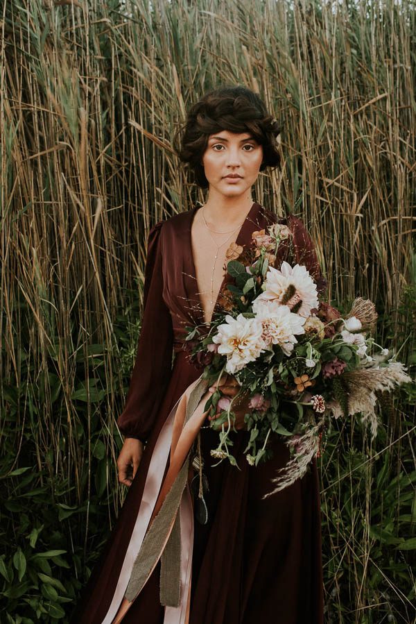 this-beachy-bridal-inspiration-has-a-moody-romantic-twist-allison-markova-photography-41