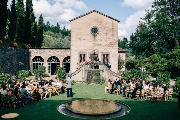 this-villa-catureglio-wedding-captured-the-magic-of-tuscany-for-out-of-town-guests-stefano-santucci-10