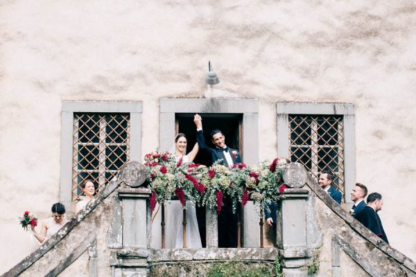 this-villa-catureglio-wedding-captured-the-magic-of-tuscany-for-out-of-town-guests-stefano-santucci-18