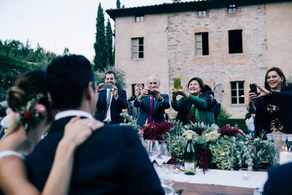 this-villa-catureglio-wedding-captured-the-magic-of-tuscany-for-out-of-town-guests-stefano-santucci-45