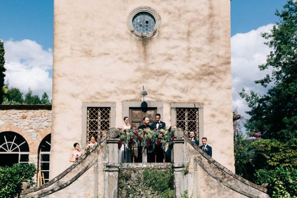 this-villa-catureglio-wedding-captured-the-magic-of-tuscany-for-out-of-town-guests-stefano-santucci-9