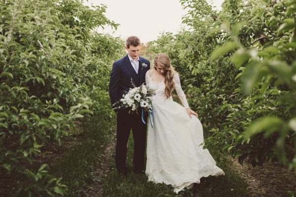 baby-blue-michigan-wedding-on-an-apple-orchard-35