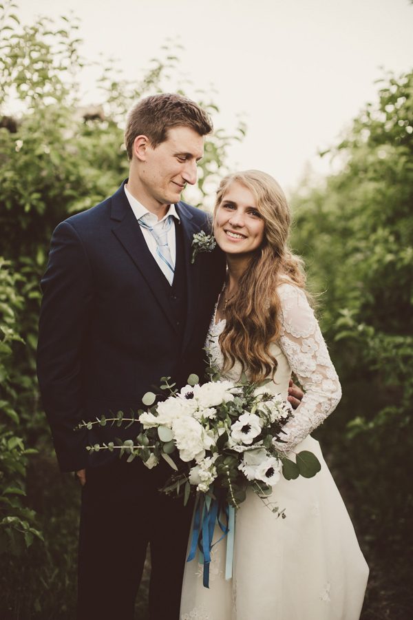 baby-blue-michigan-wedding-on-an-apple-orchard-37