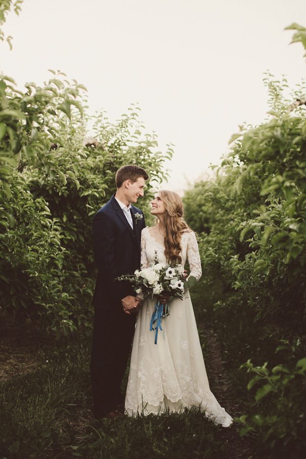 baby-blue-michigan-wedding-on-an-apple-orchard-38