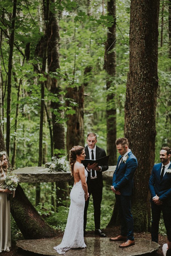 cozy-mount-rainier-wedding-at-the-wellspring-spa-16