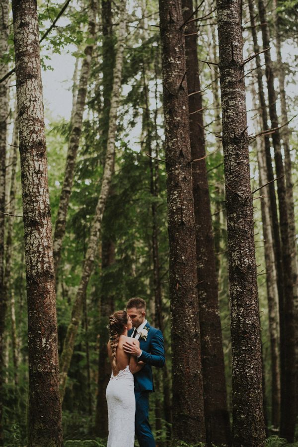 cozy-mount-rainier-wedding-at-the-wellspring-spa-25