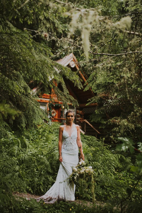 cozy-mount-rainier-wedding-at-the-wellspring-spa-28