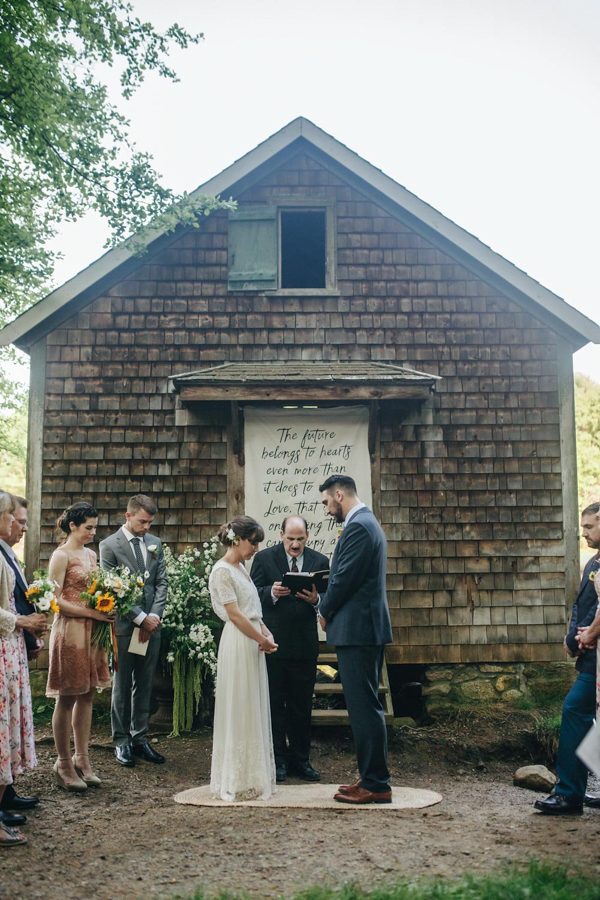 creative-somerville-massachusetts-wedding-at-warehouse-xi-18