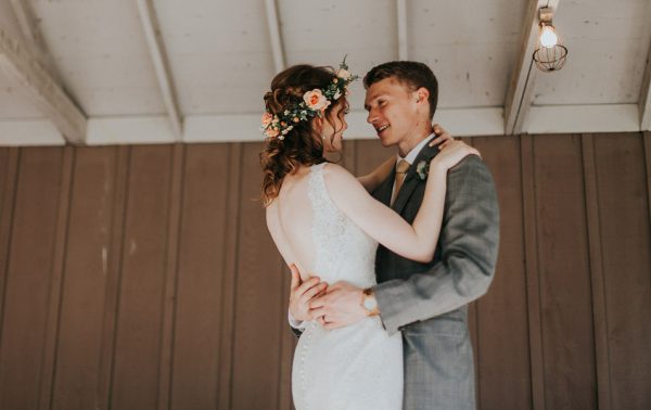 dreamy-coral-and-mint-missouri-wedding-in-the-woods-35