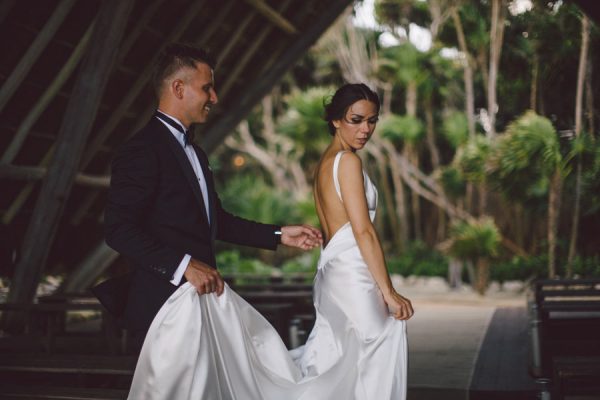 elegant-tulum-destination-wedding-in-black-white-12