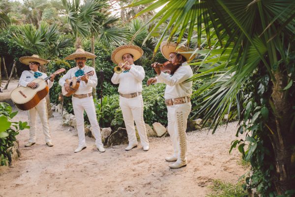 elegant-tulum-destination-wedding-in-black-white-9-2