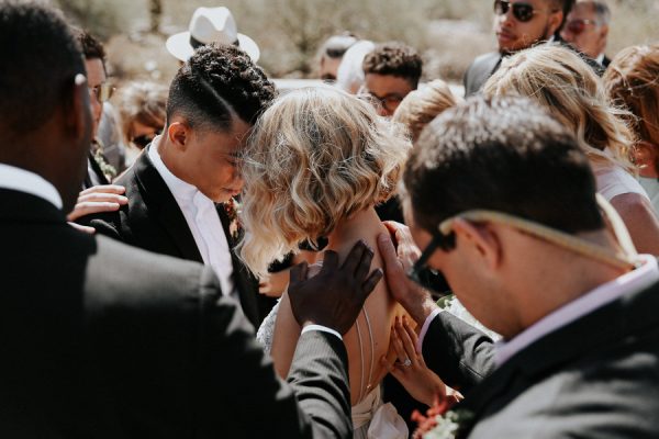 fashion-forward-scottsdale-wedding-in-black-grey-and-rose-gold-19