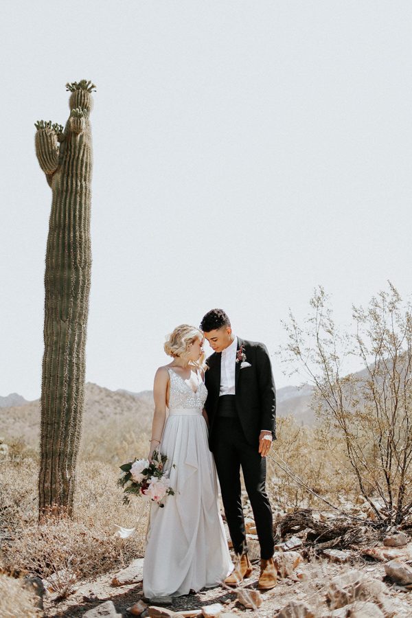 fashion-forward-scottsdale-wedding-in-black-grey-and-rose-gold-25