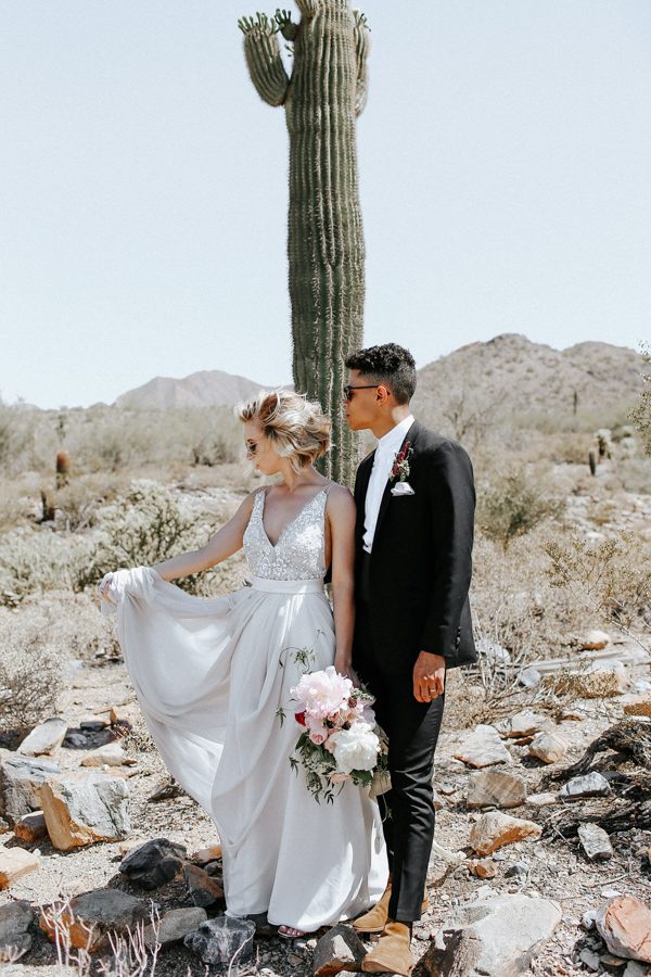 fashion-forward-scottsdale-wedding-in-black-grey-and-rose-gold-27