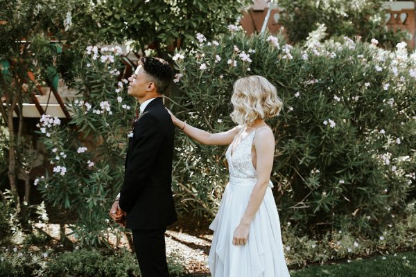 fashion-forward-scottsdale-wedding-in-black-grey-and-rose-gold-9