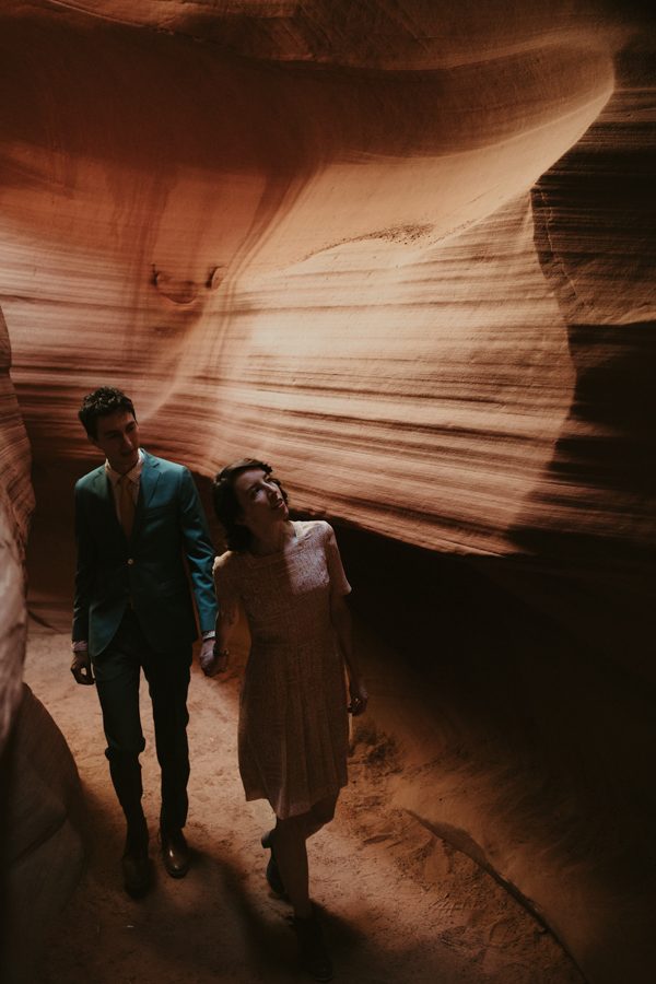 impossibly-adorable-antelope-canyon-and-horseshoe-bend-engagement-session-13