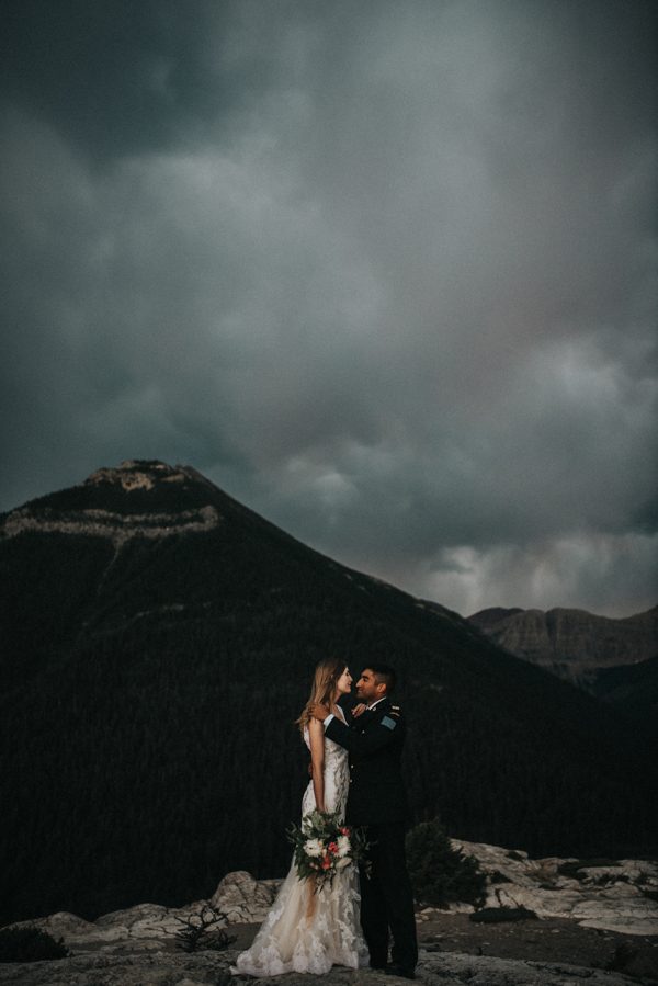 jaw-dropping-stormy-anniversary-shoot-mount-crandell-11