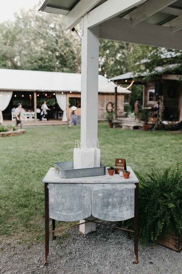 relaxed-boho-north-carolina-wedding-at-rock-quarry-farm-47