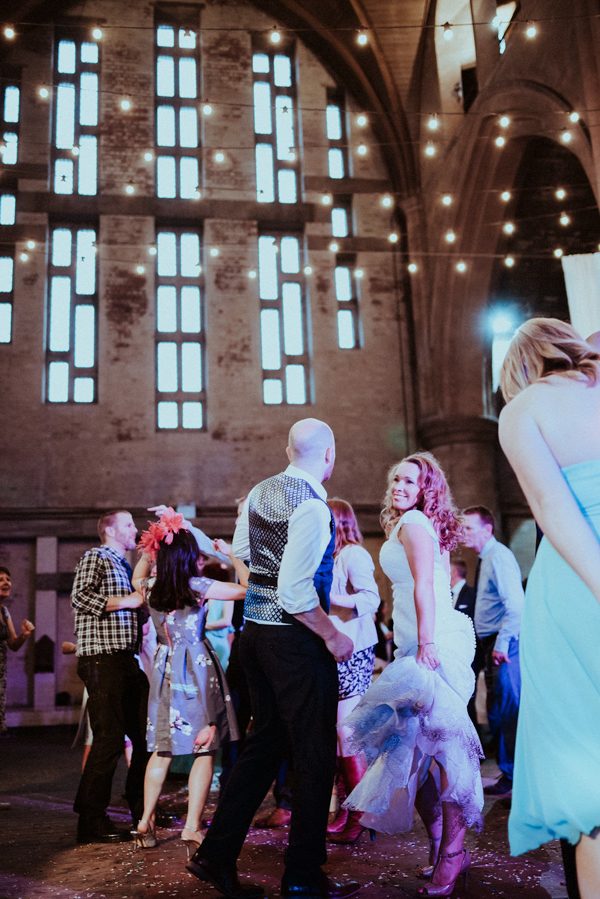 this-couple-said-i-do-in-a-big-way-at-their-leeds-wedding-35