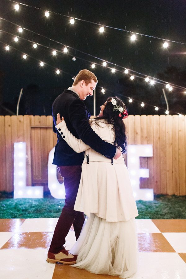 this-houston-museum-of-natural-science-wedding-got-its-inspiration-from-the-gem-and-mineral-exhibit-33