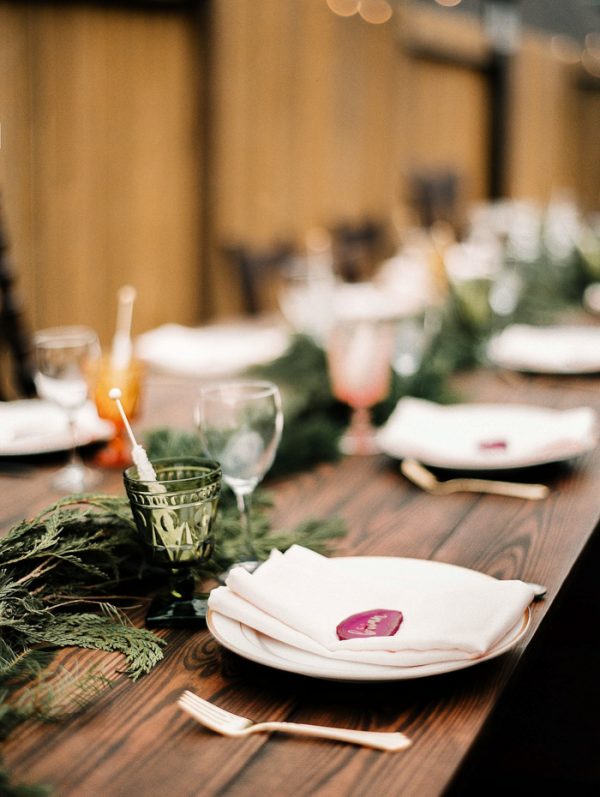 this-houston-museum-of-natural-science-wedding-got-its-inspiration-from-the-gem-and-mineral-exhibit-38