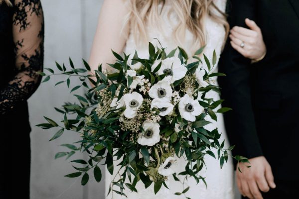 black-and-emerald-texas-wedding-at-olde-dobbin-station-joseph-west-30