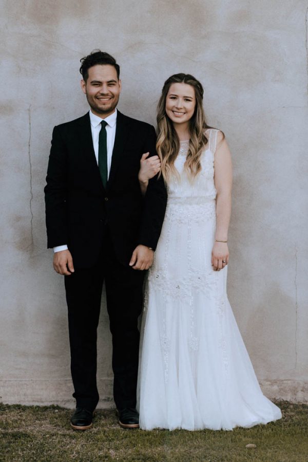 black-and-emerald-texas-wedding-at-olde-dobbin-station-joseph-west-35