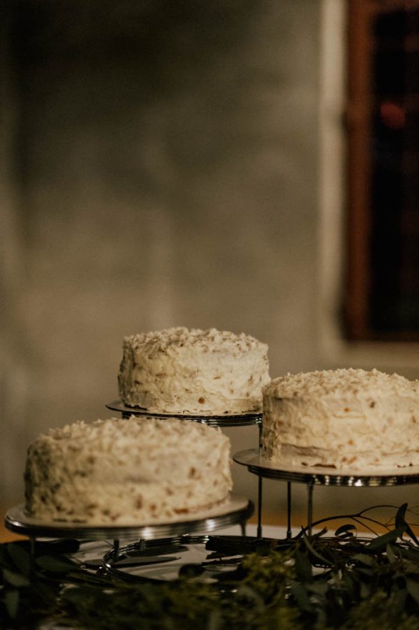 black-and-emerald-texas-wedding-at-olde-dobbin-station-joseph-west-51