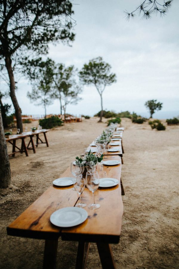 effortless-cliffside-wedding-in-ibiza-sascha-kraemer-12